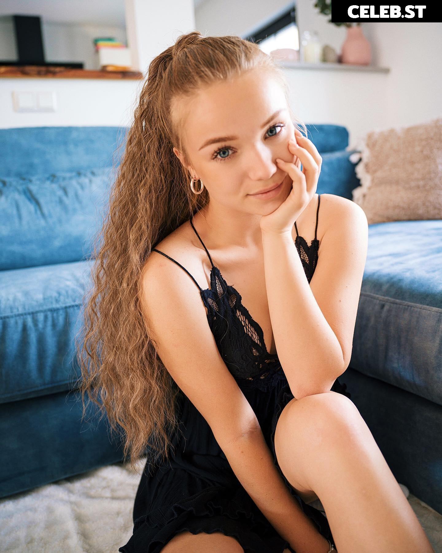 Julia Beautx Image 734582