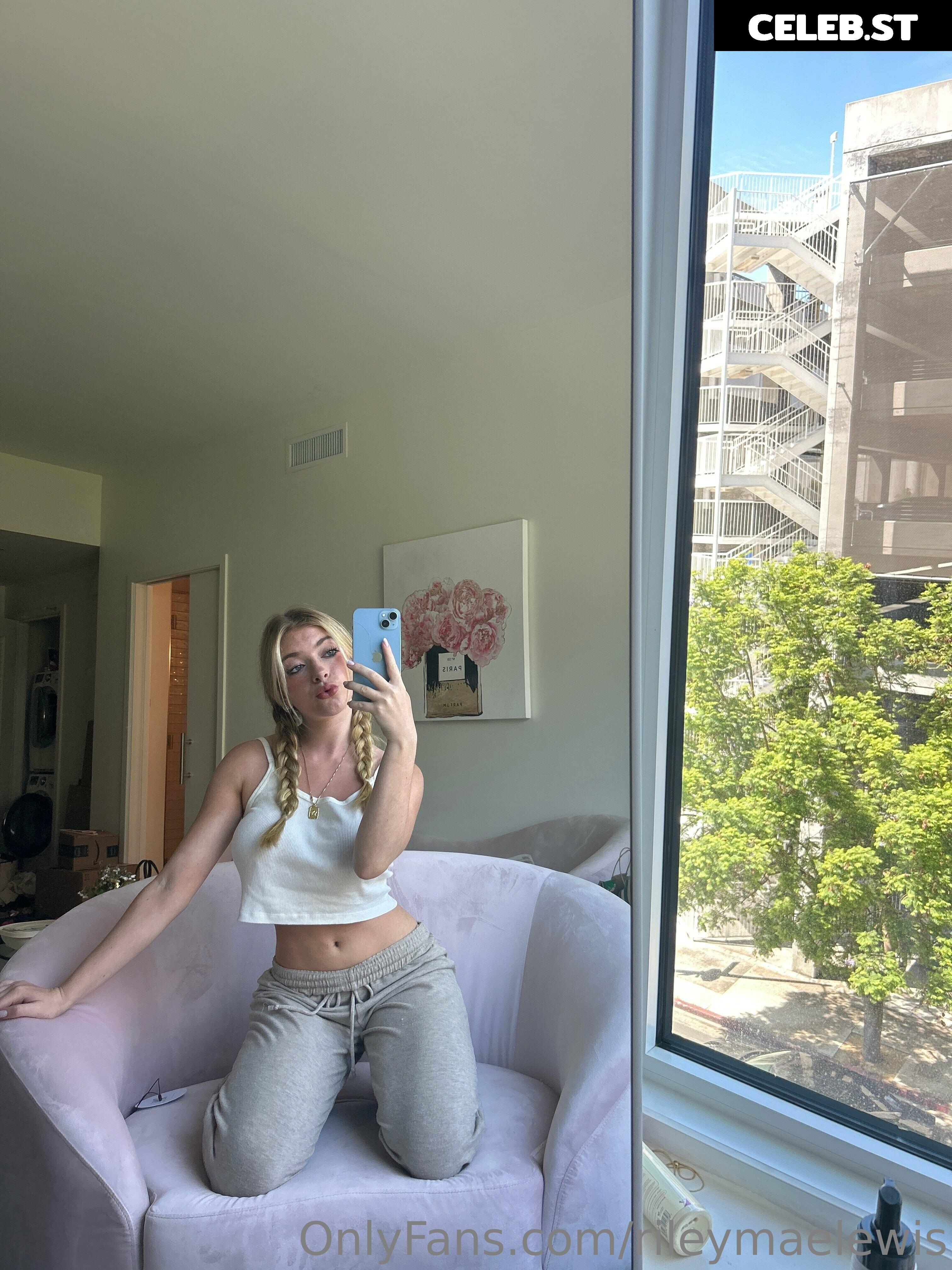 Riley Mae Lewis Image 734566