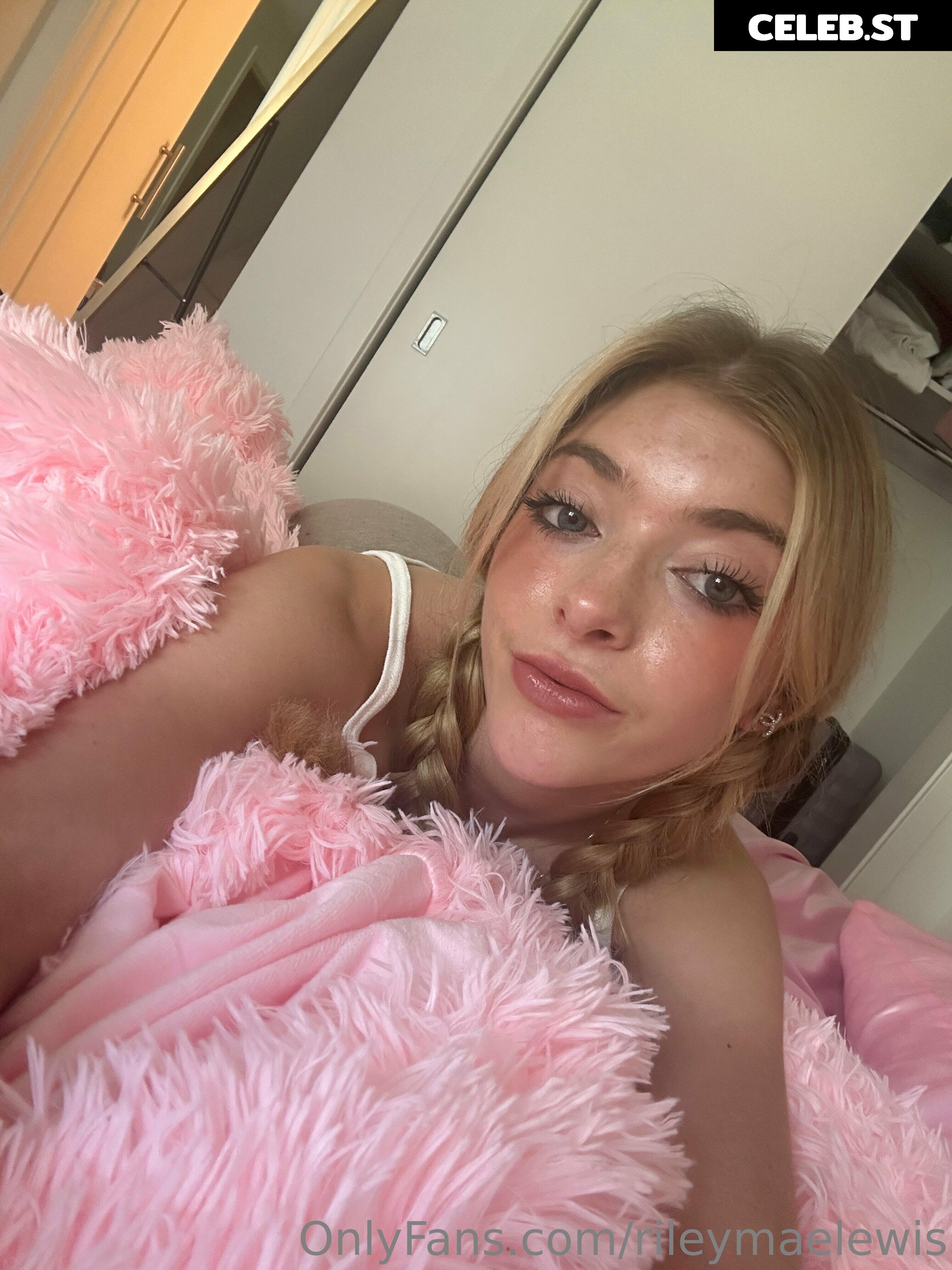 Riley Mae Lewis Image 734719