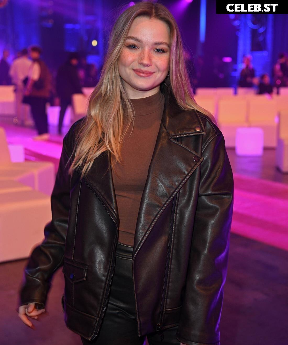 Julia Beautx Image 734720