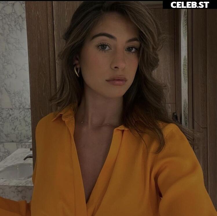 Sophia Weber Image 734200