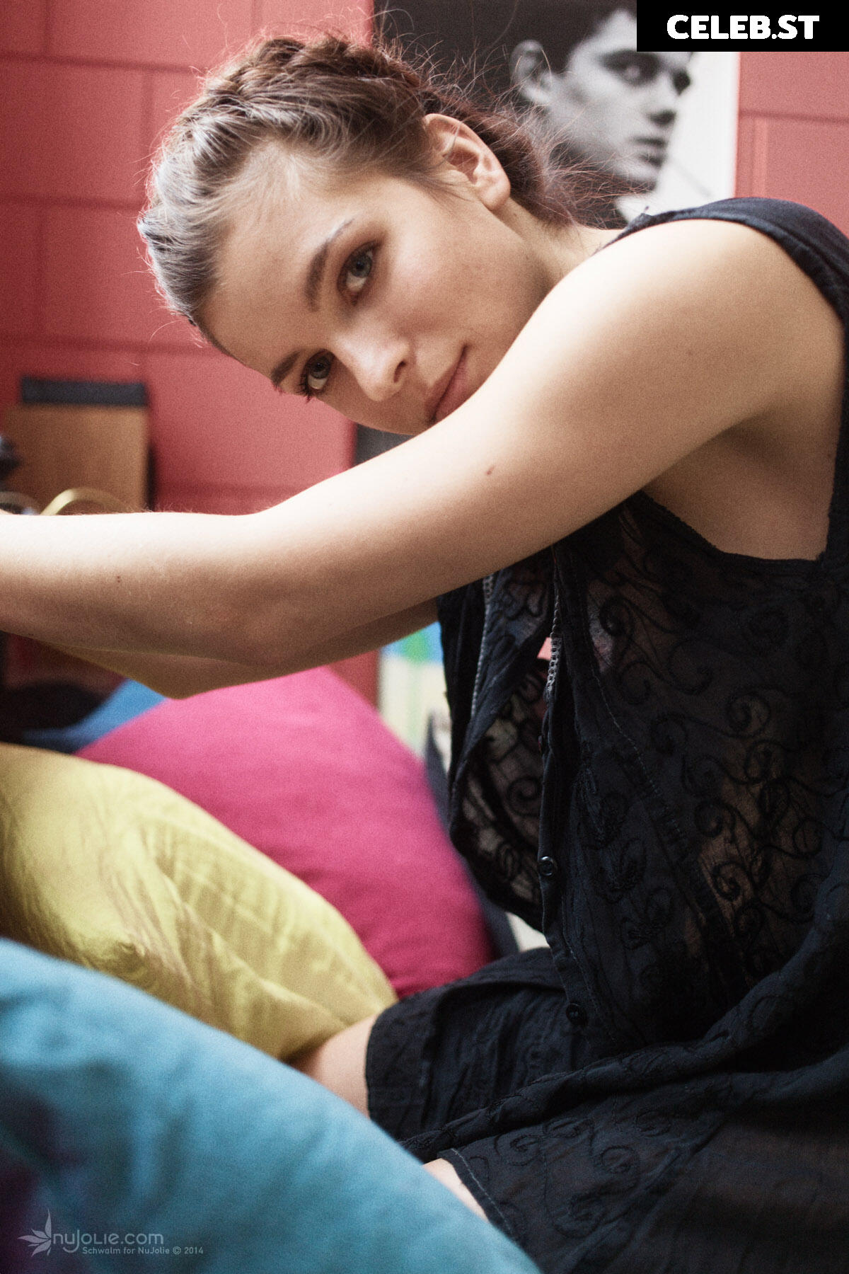 Mady Morrison Image 734978
