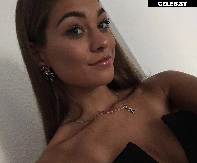 Sophia Weber Image 734870