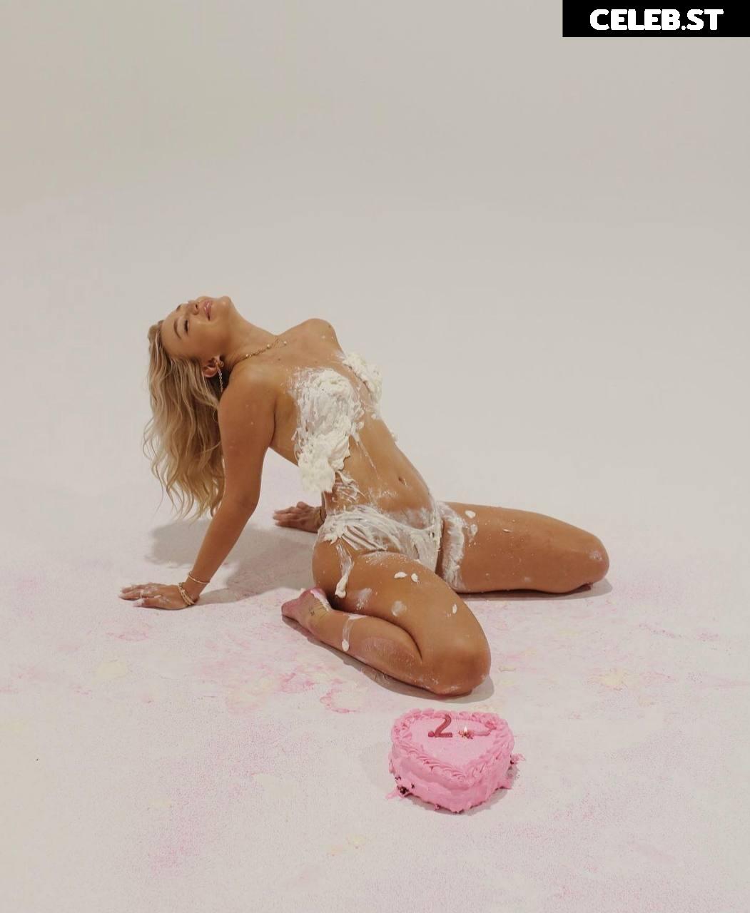 Katie Sigmond Image 733577