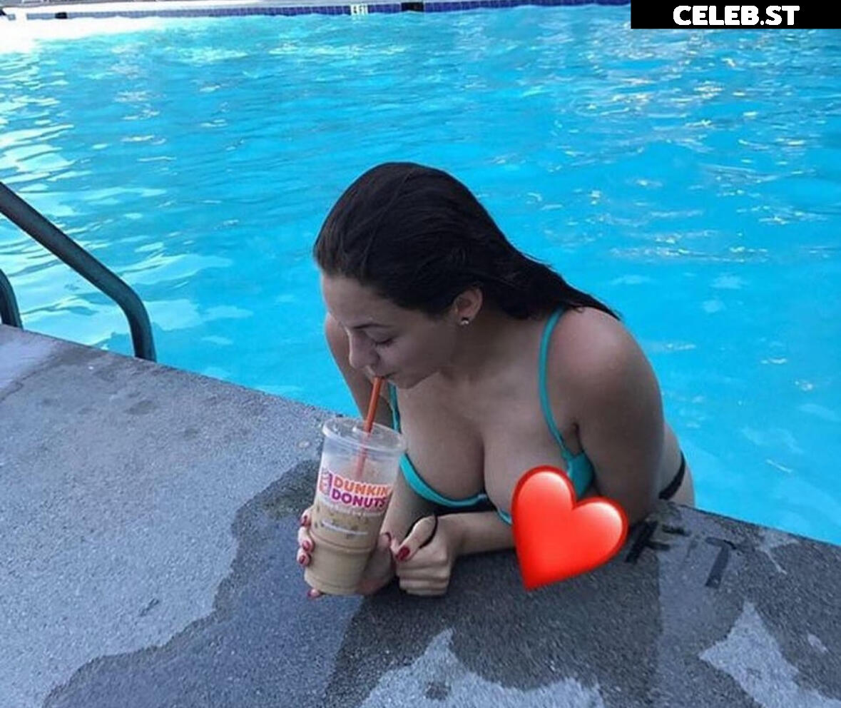 Sophia Weber Image 733436