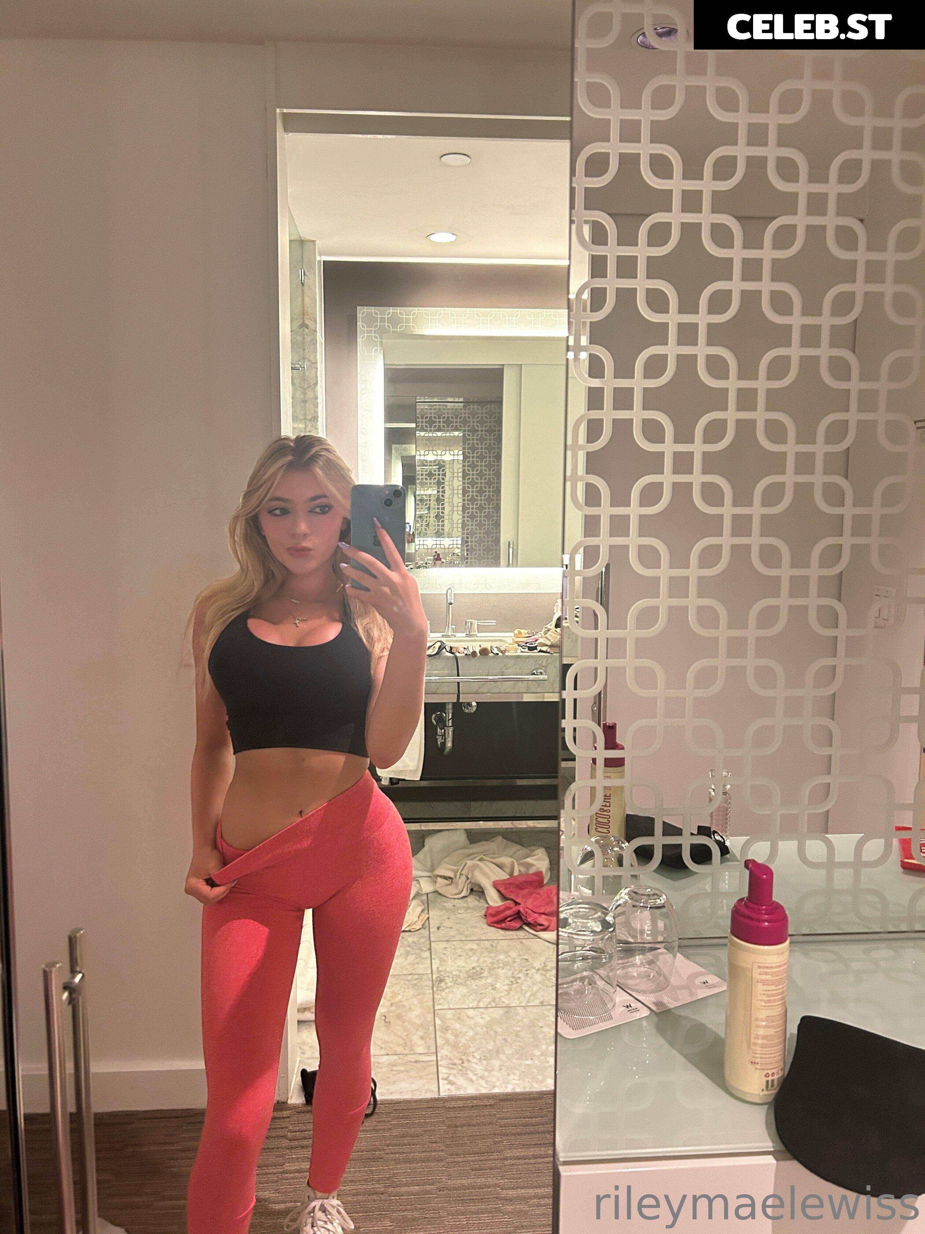 Riley Mae Lewis Image 733235
