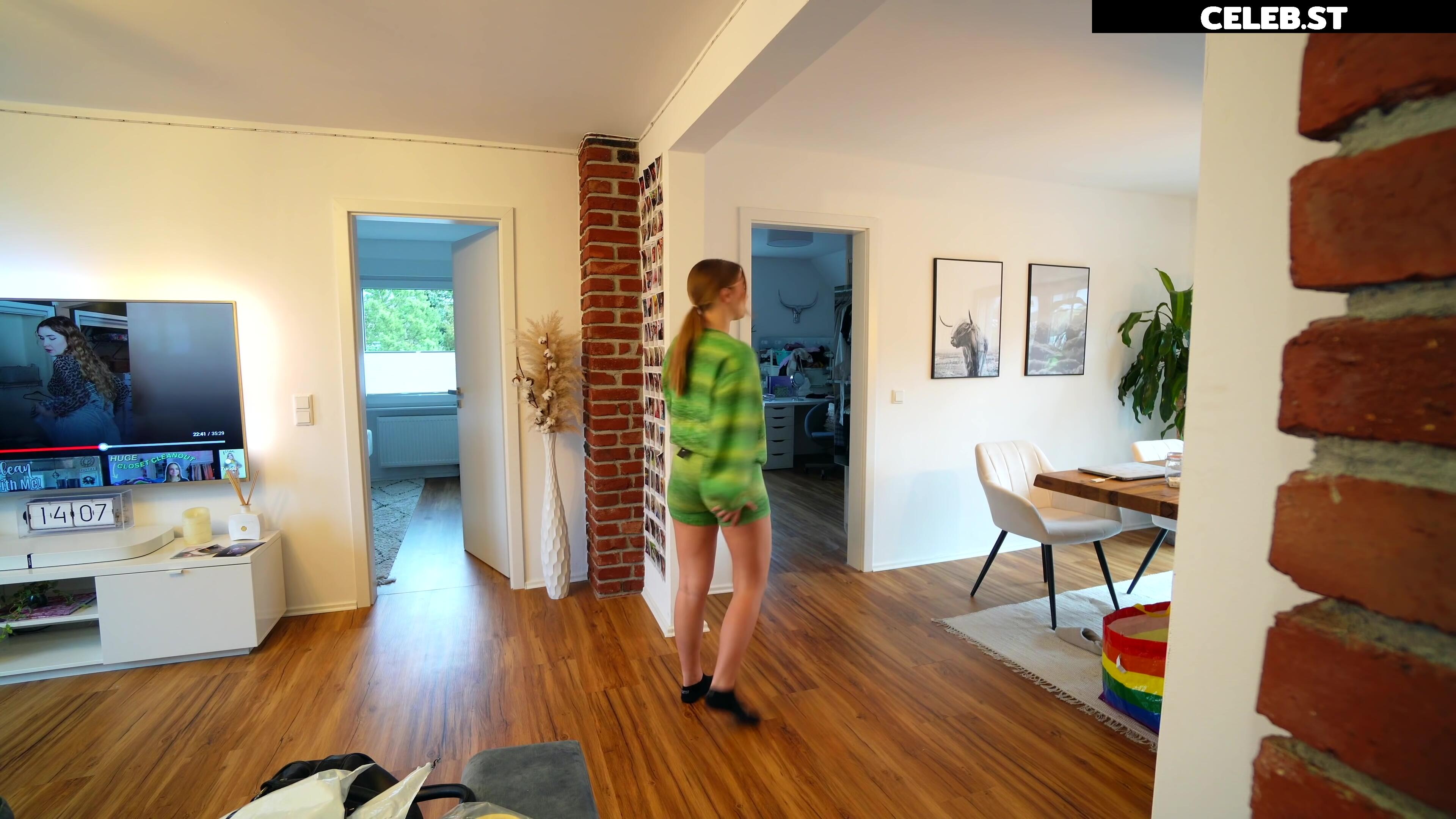 Julia Beautx Image 731424