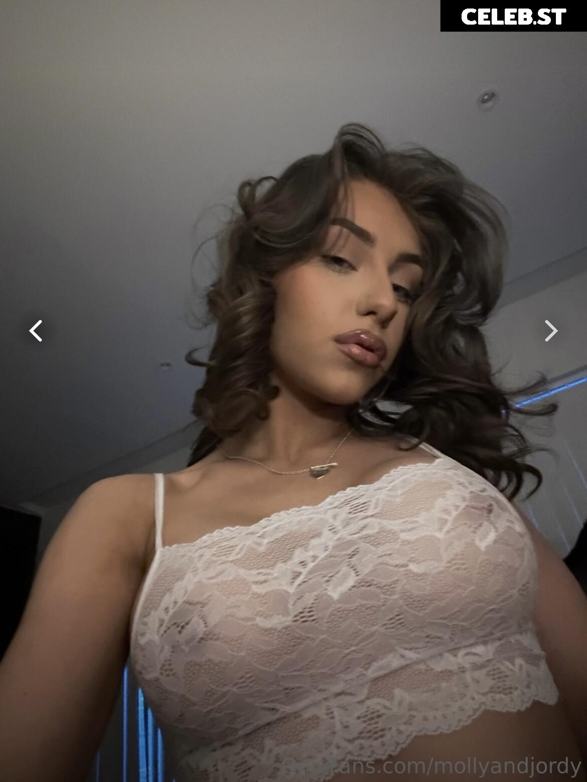Molly Richards Image 783344