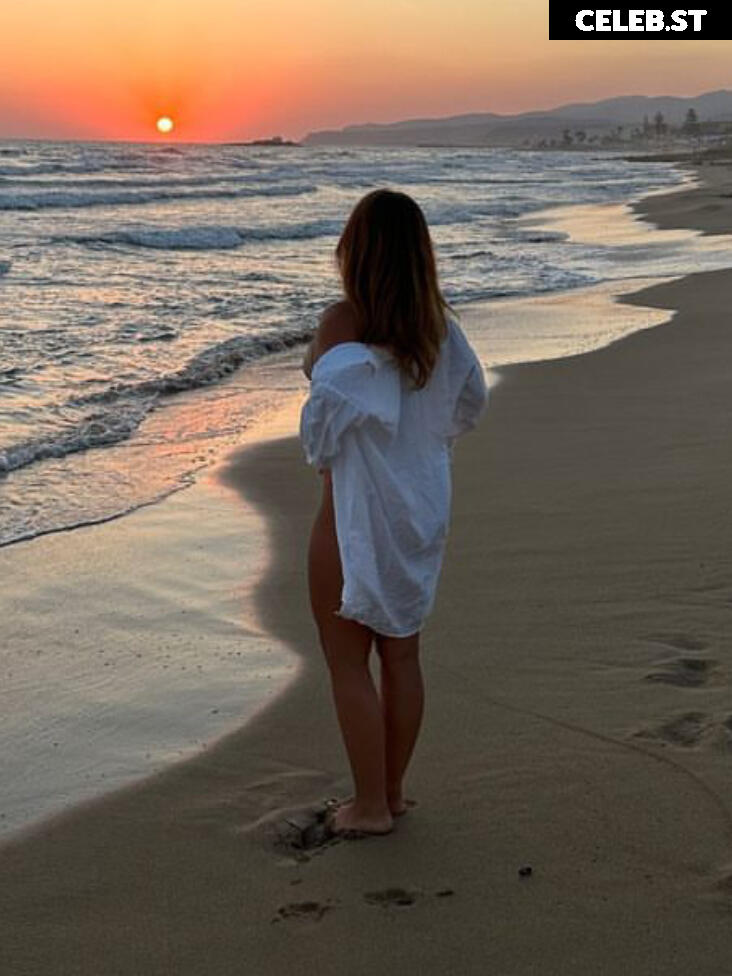 Alinamour Image 749530