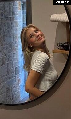 Elena Zoe Image 743439