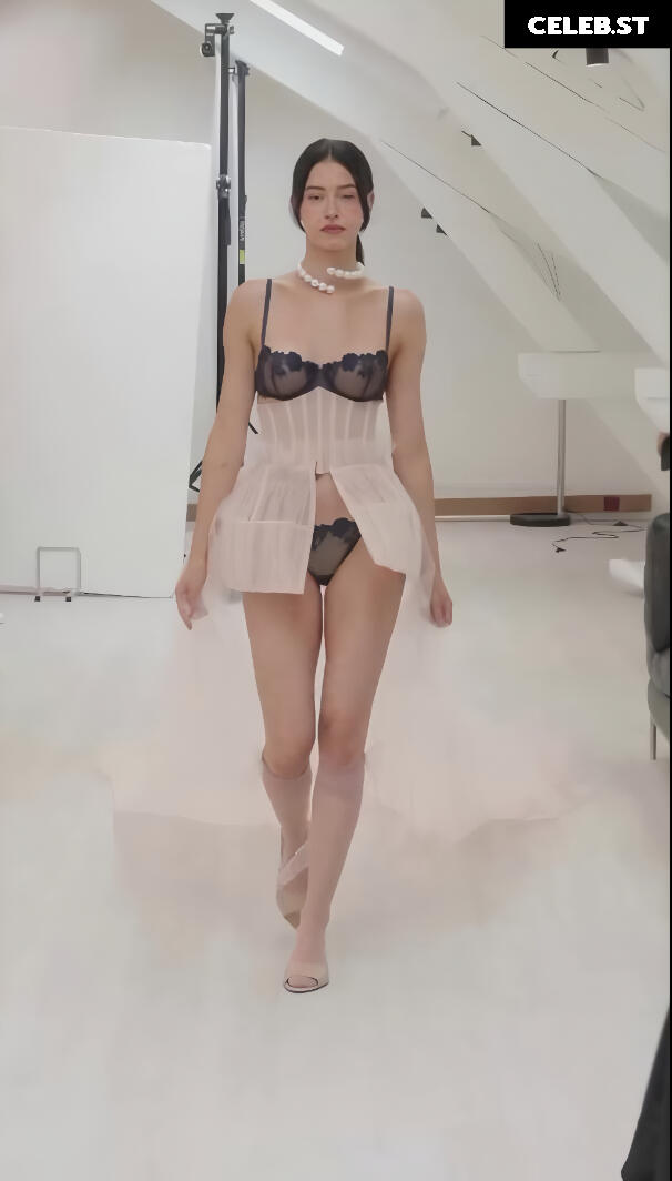 Léa Elui Image 742232