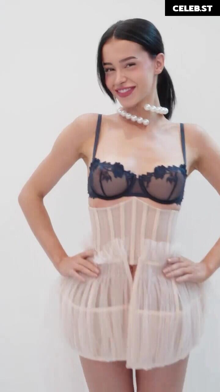 Léa Elui Image 742397