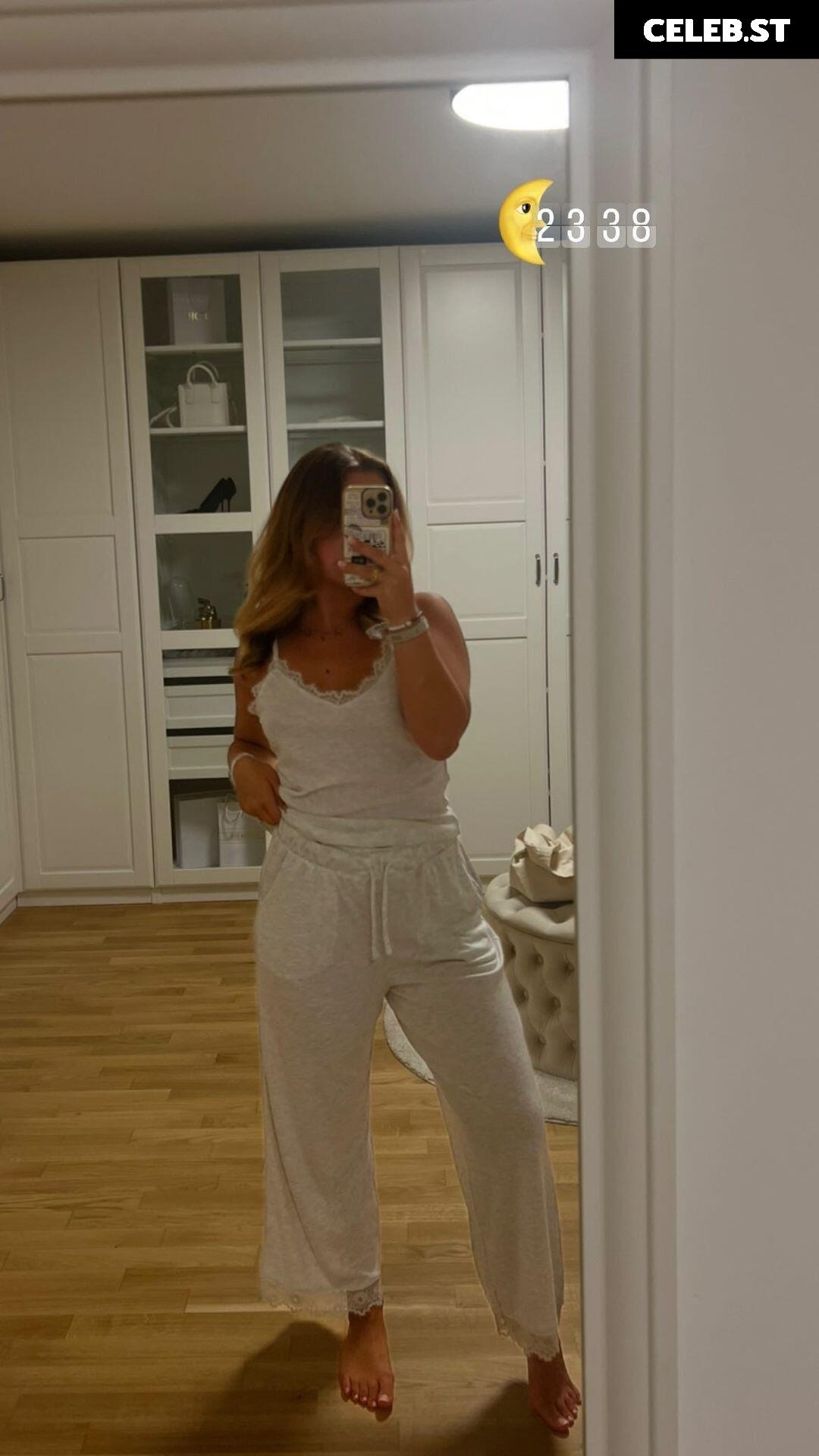 Alinamour Image 741687