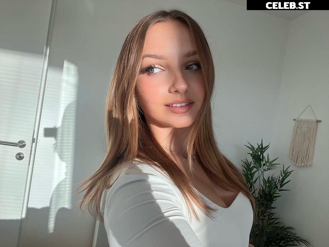 Alinamour Image 741647