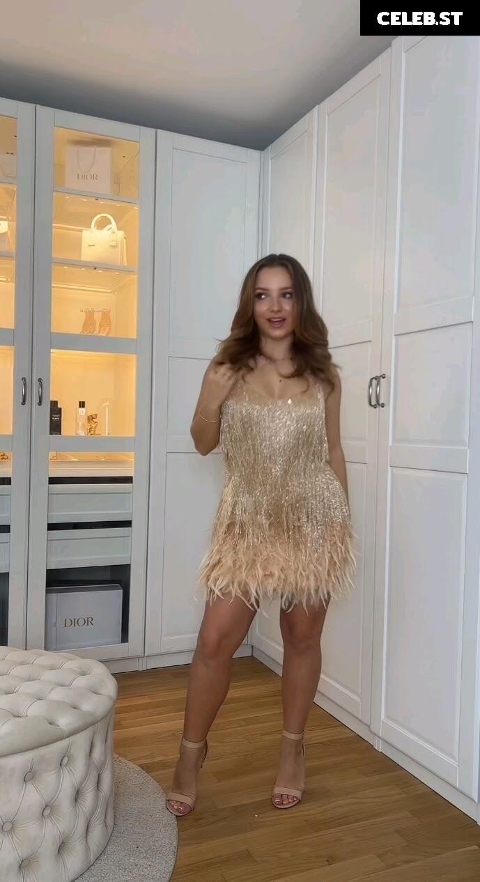 Alinamour Image 741449
