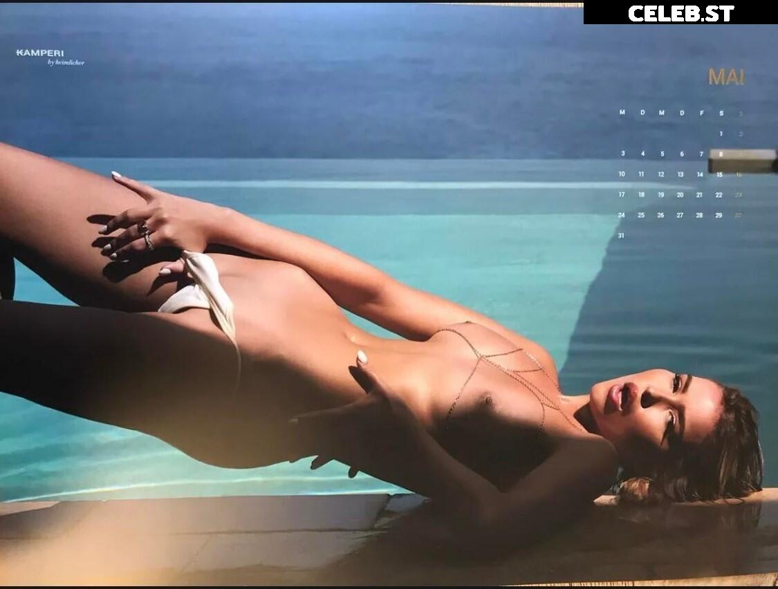 Elena Kamperi Image 741100