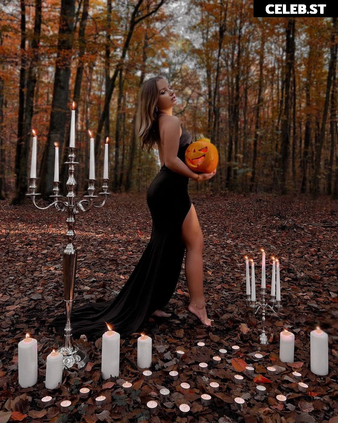 Alinamour Image 741920