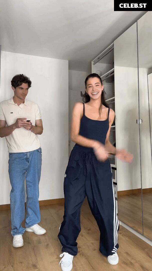 Léa Elui Image 740140