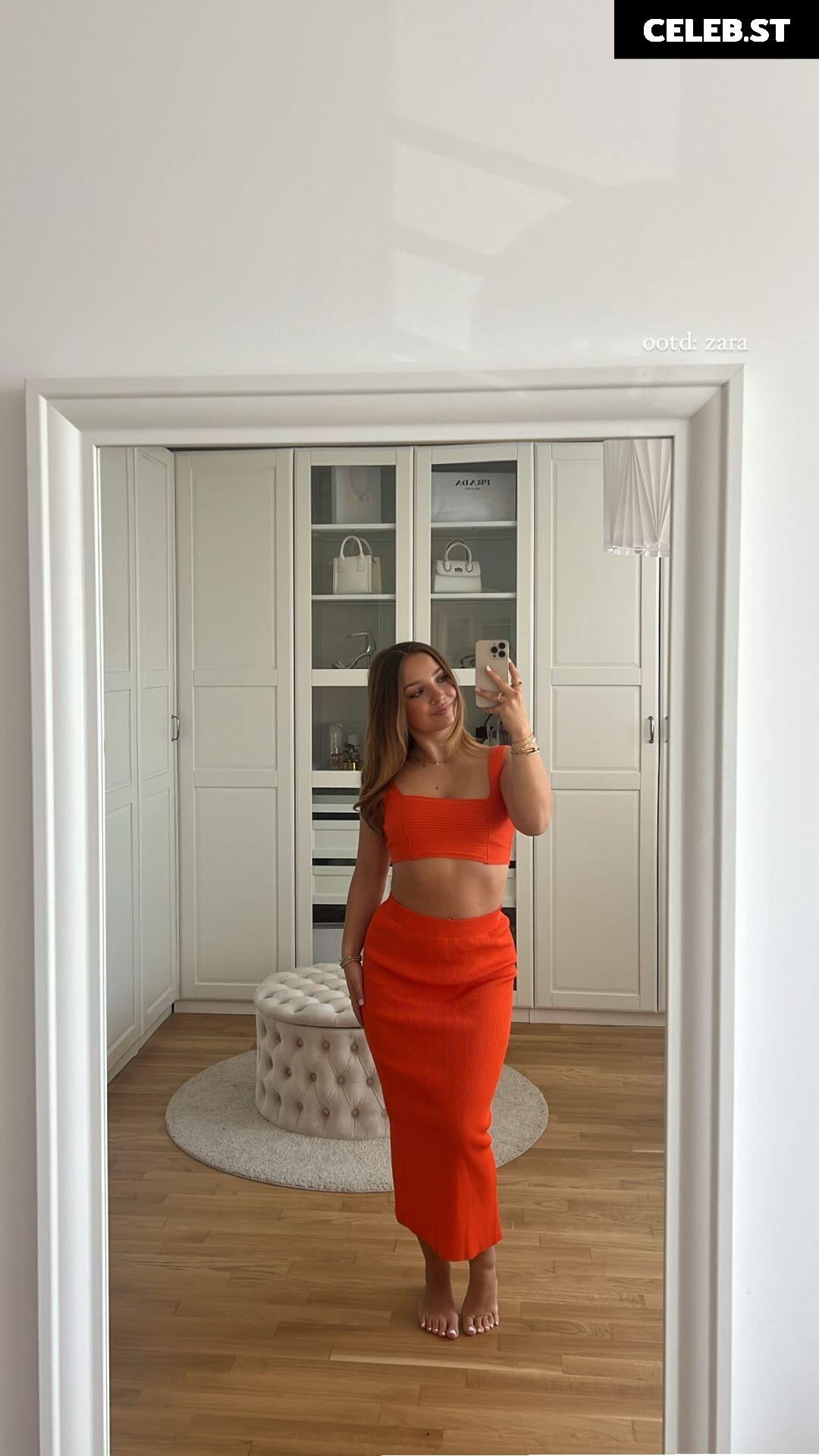 Alinamour Image 740280