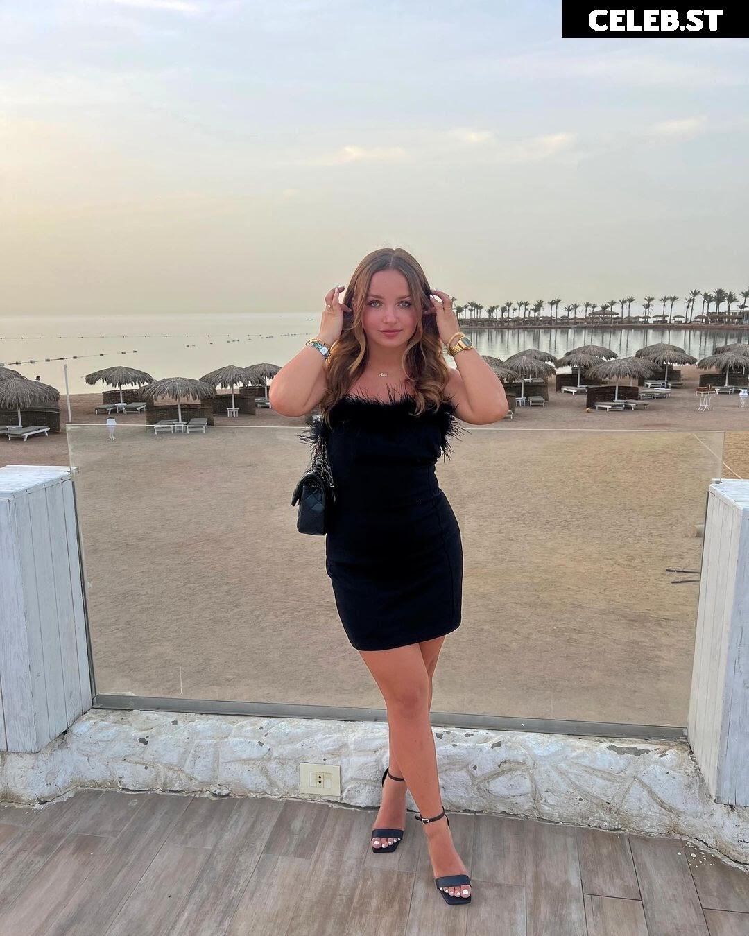 Alinamour Image 740312