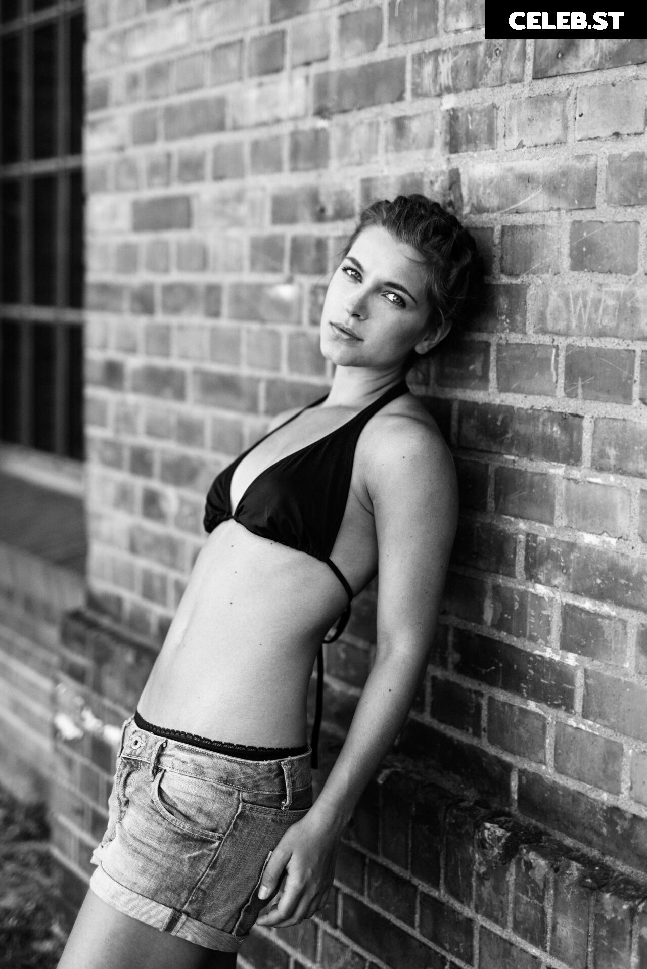 Mady Morrison Image 753042