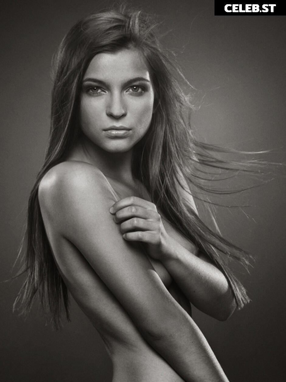 Mady Morrison Image 752898
