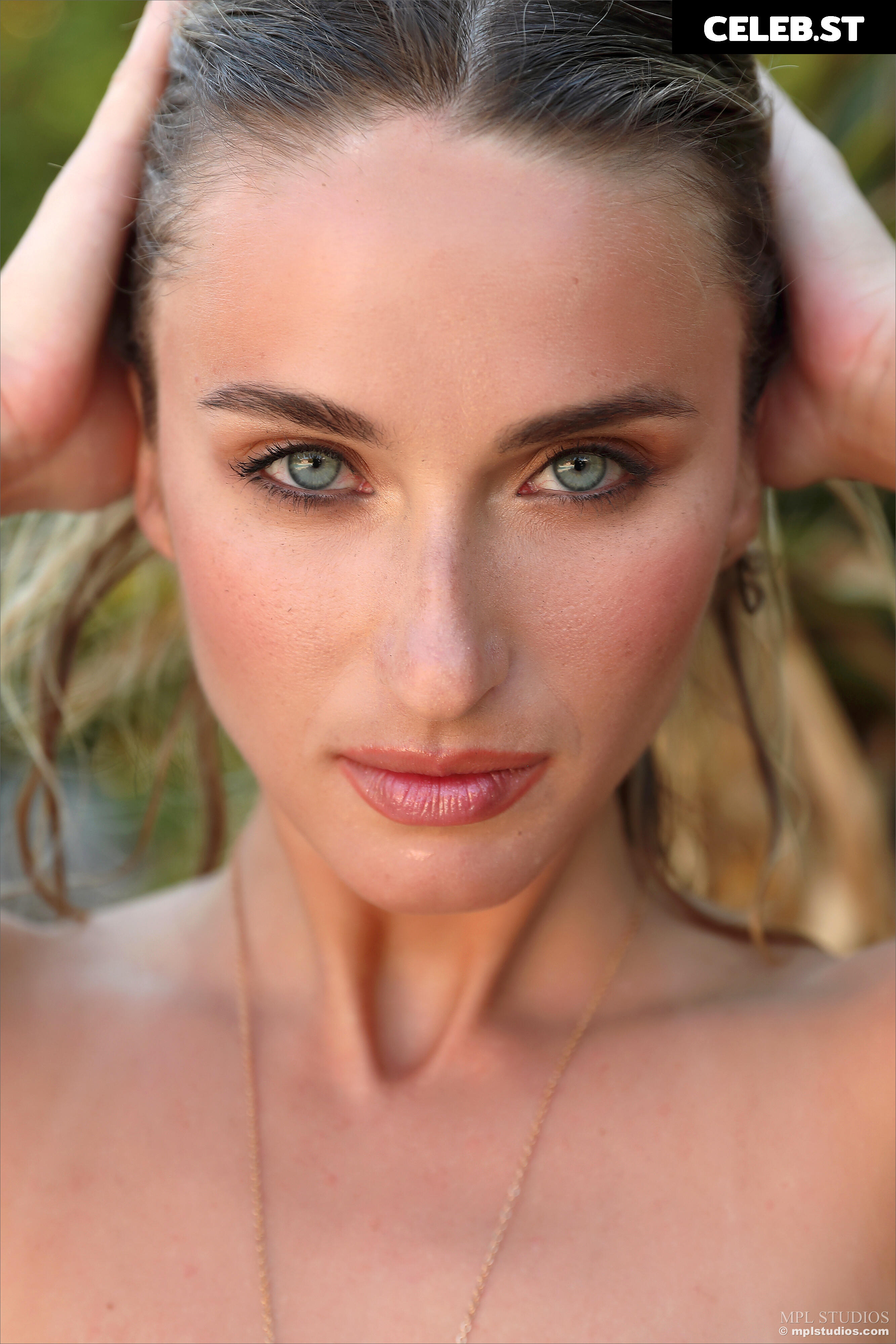 Cara Mell Image 776152