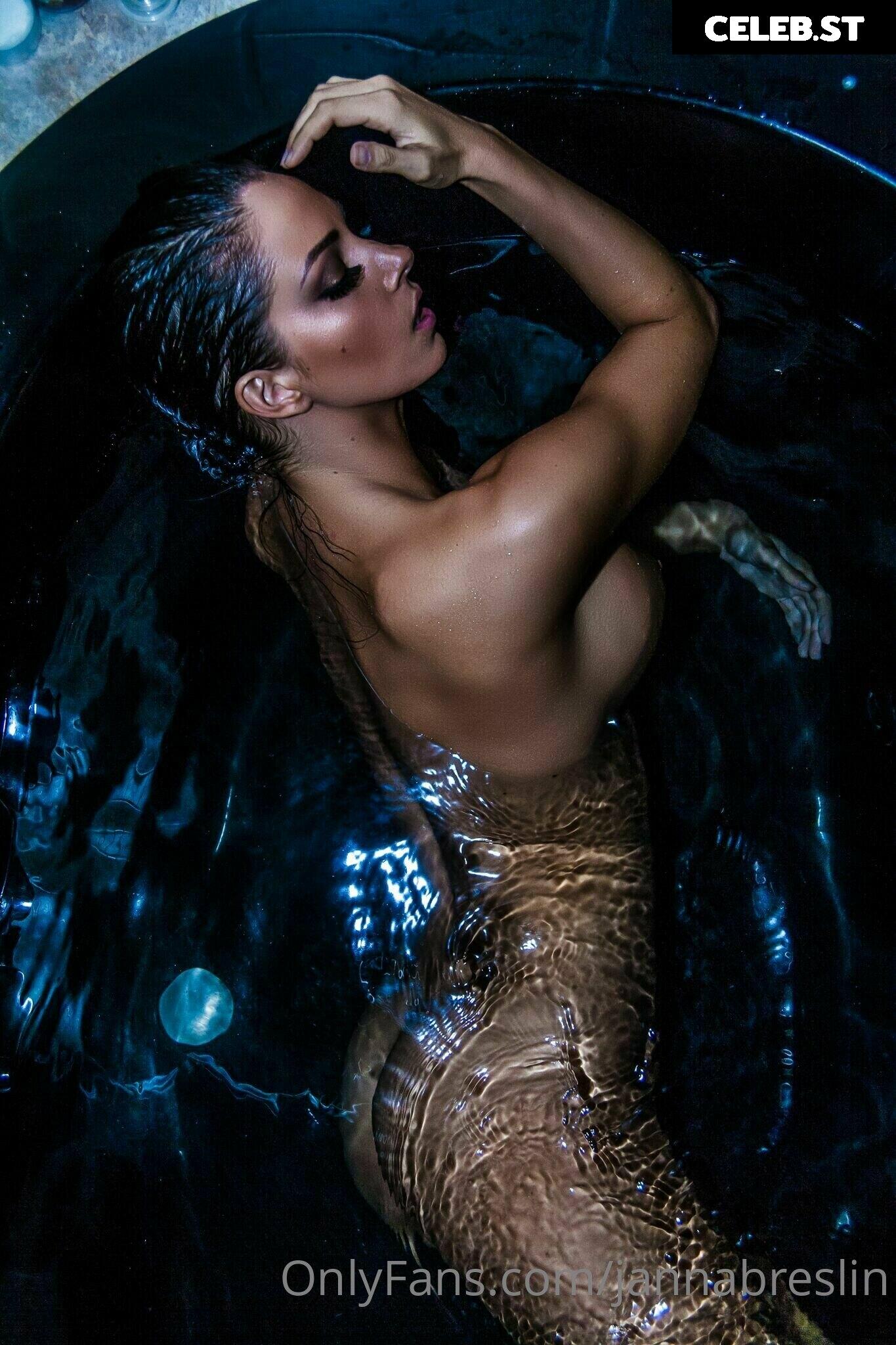 Janna Breslin Image 775957