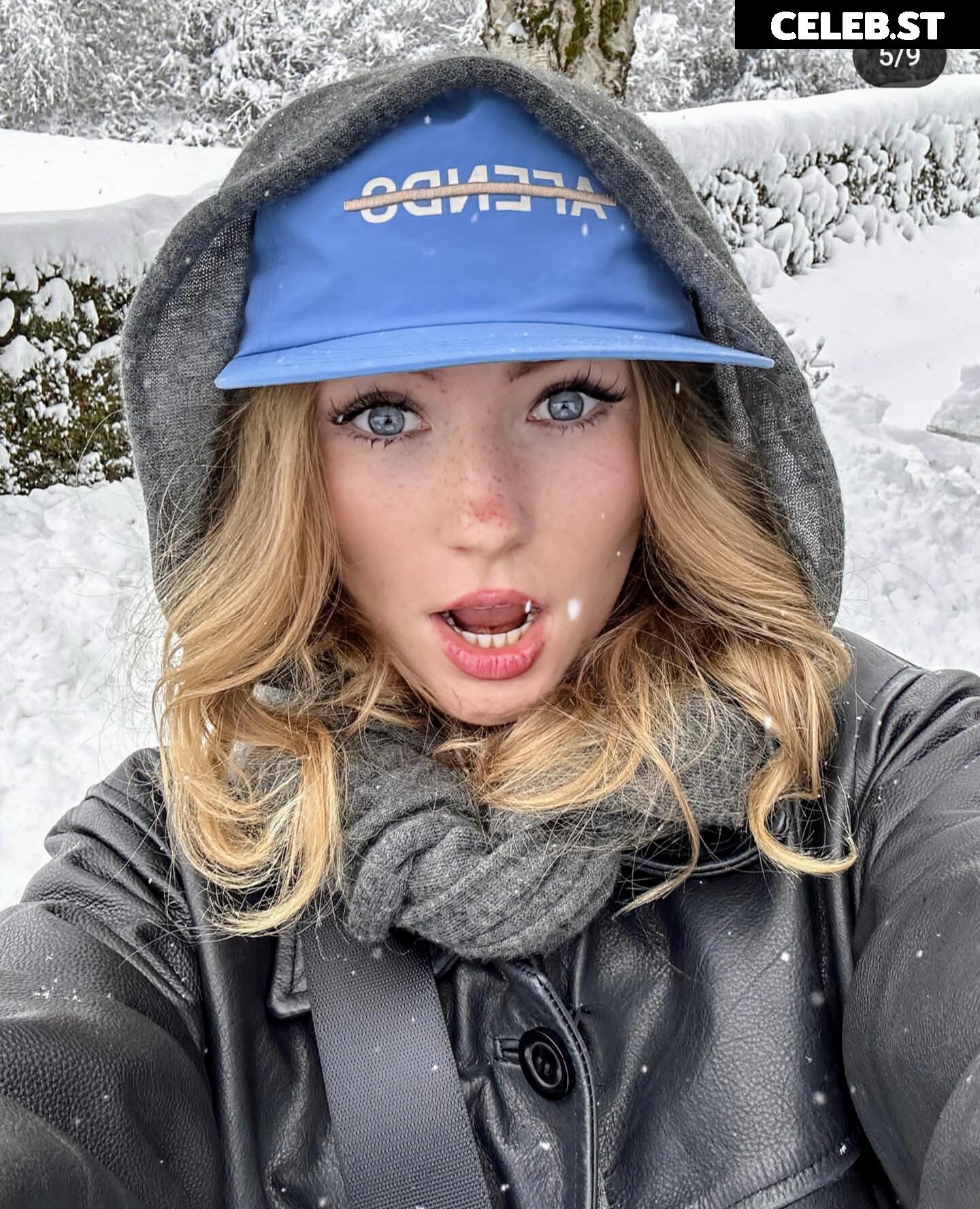 Francesca Dougan Image 709224