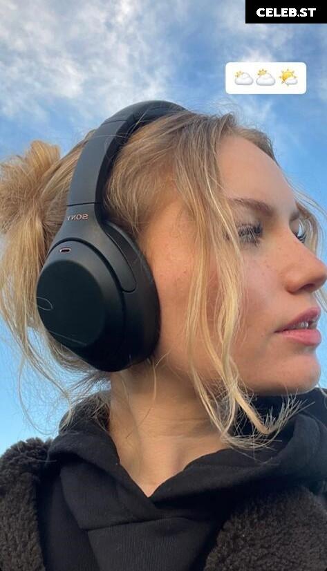 Francesca Dougan Image 708652