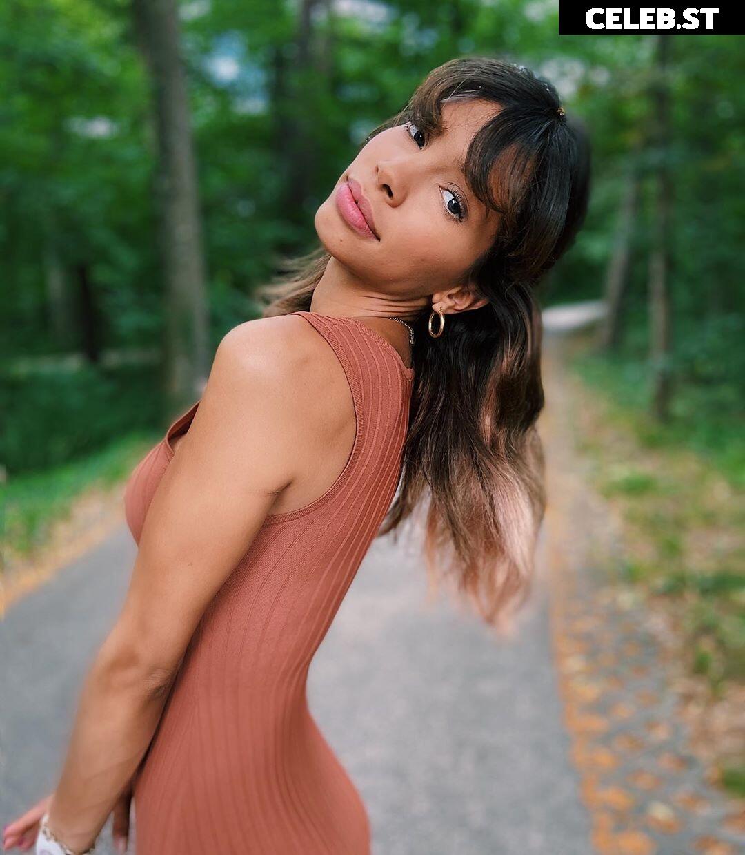 Lara Helmer Image 708236