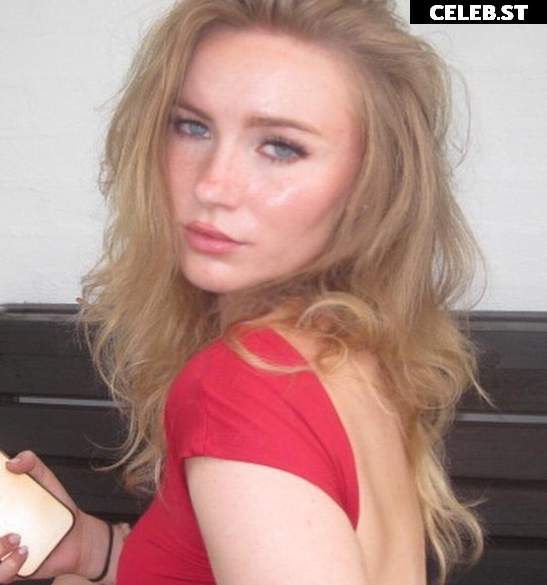 Francesca Dougan Image 707131