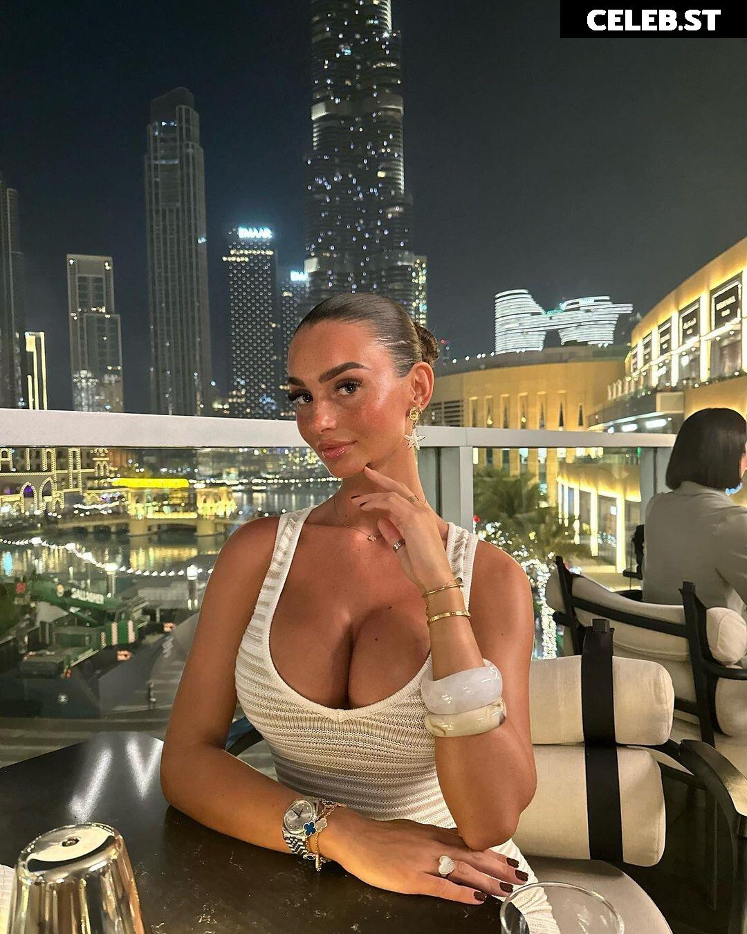 Maddy Cheary Image 706370