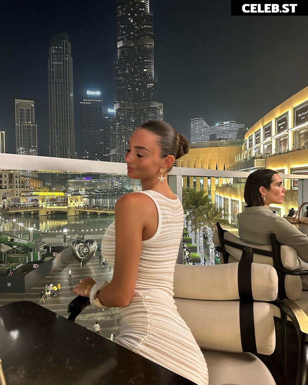 Maddy Cheary Image 706318