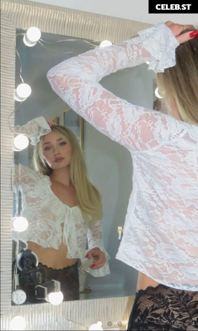 Taylor Hudson Image 705521