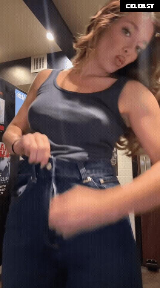 Tabitha Swatosh Image 705013