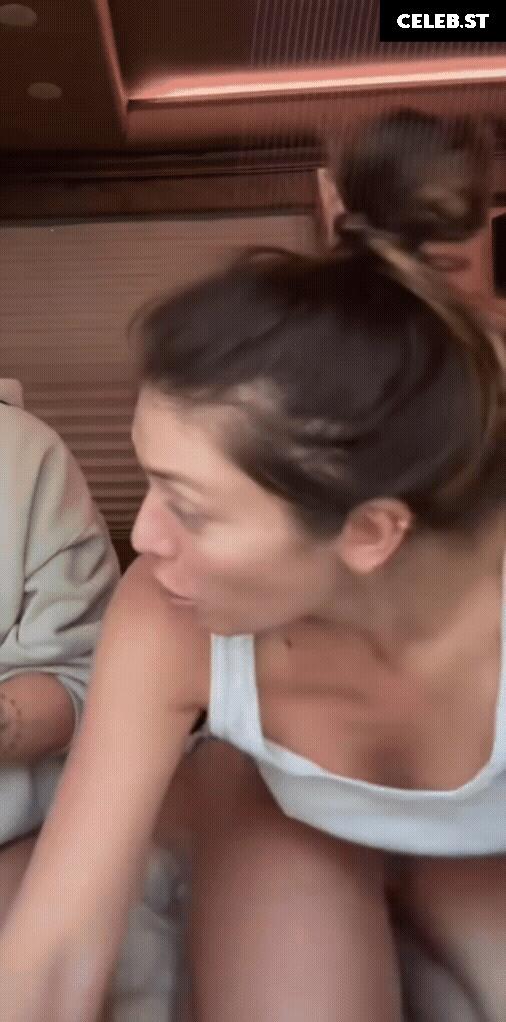 Tabitha Swatosh Image 704507