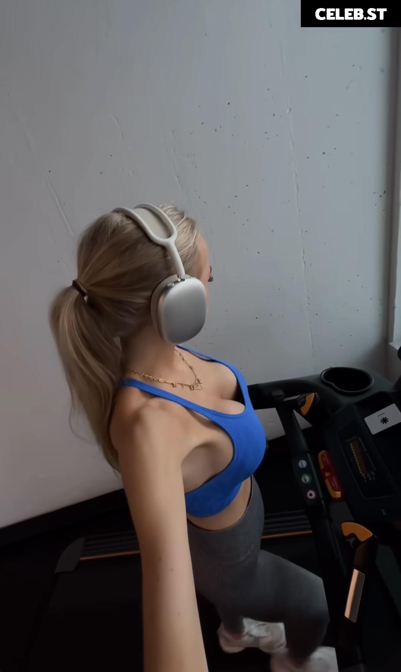 Carla Wiedbrauk Image 704024