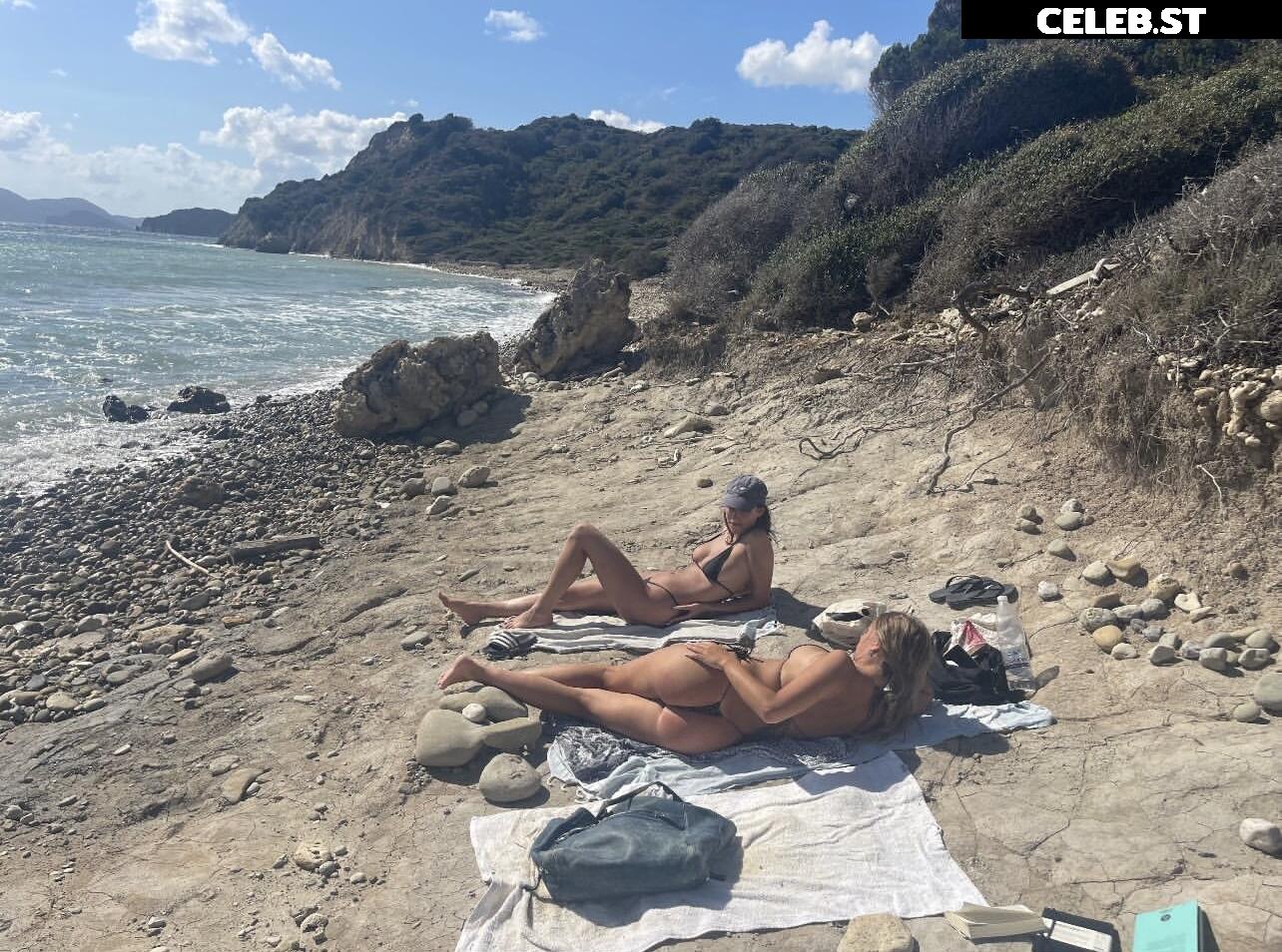 ellyy.ann Image 704940