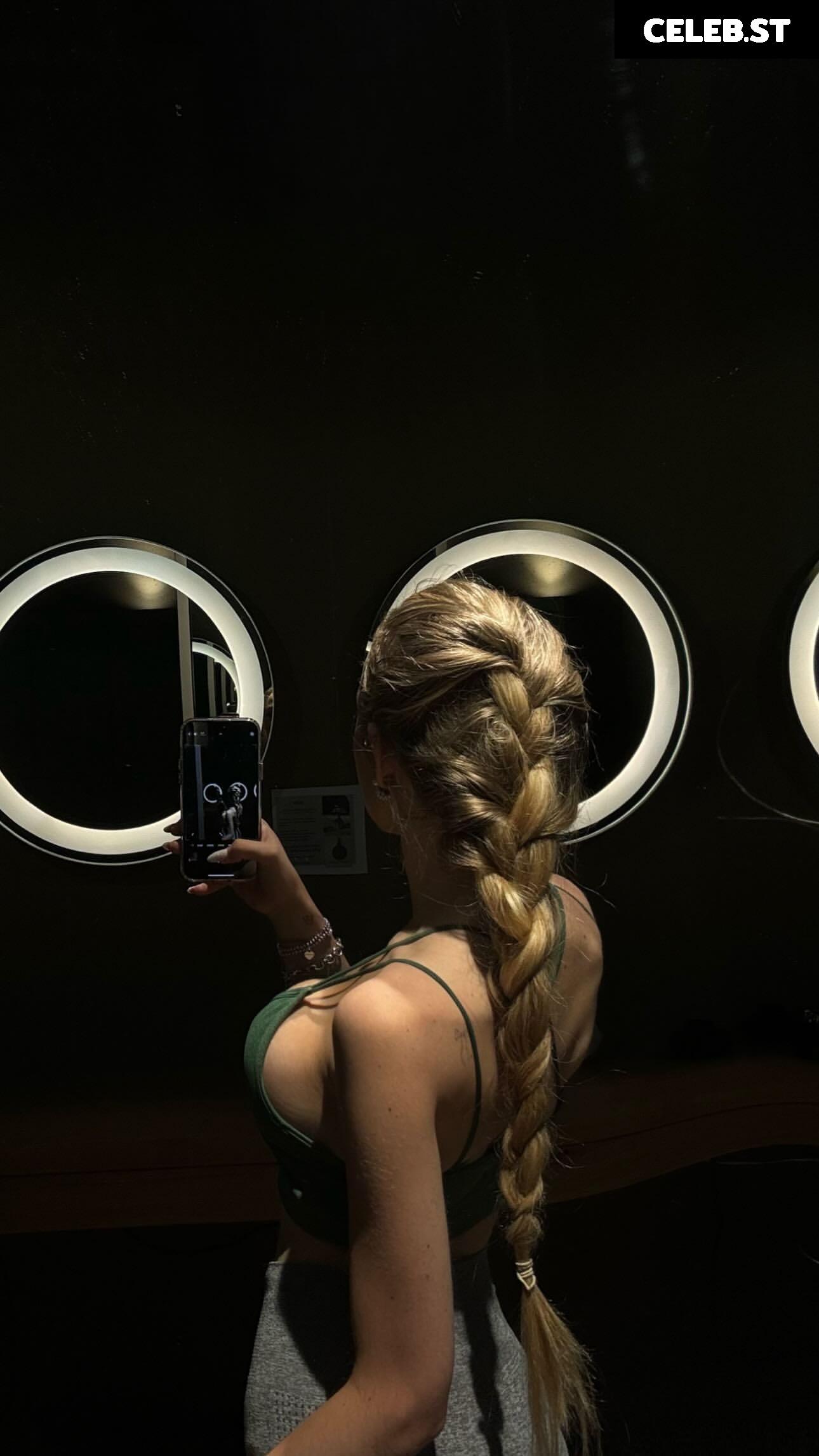 Carla Wiedbrauk Image 703492