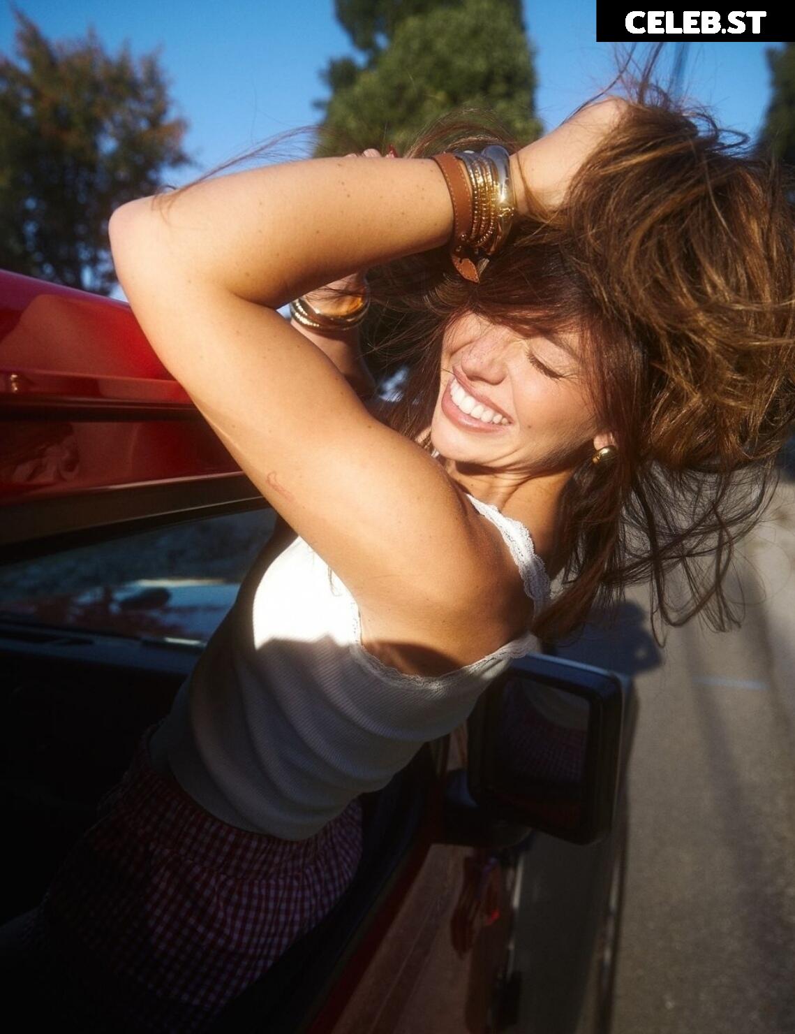 Tabitha Swatosh Image 703101