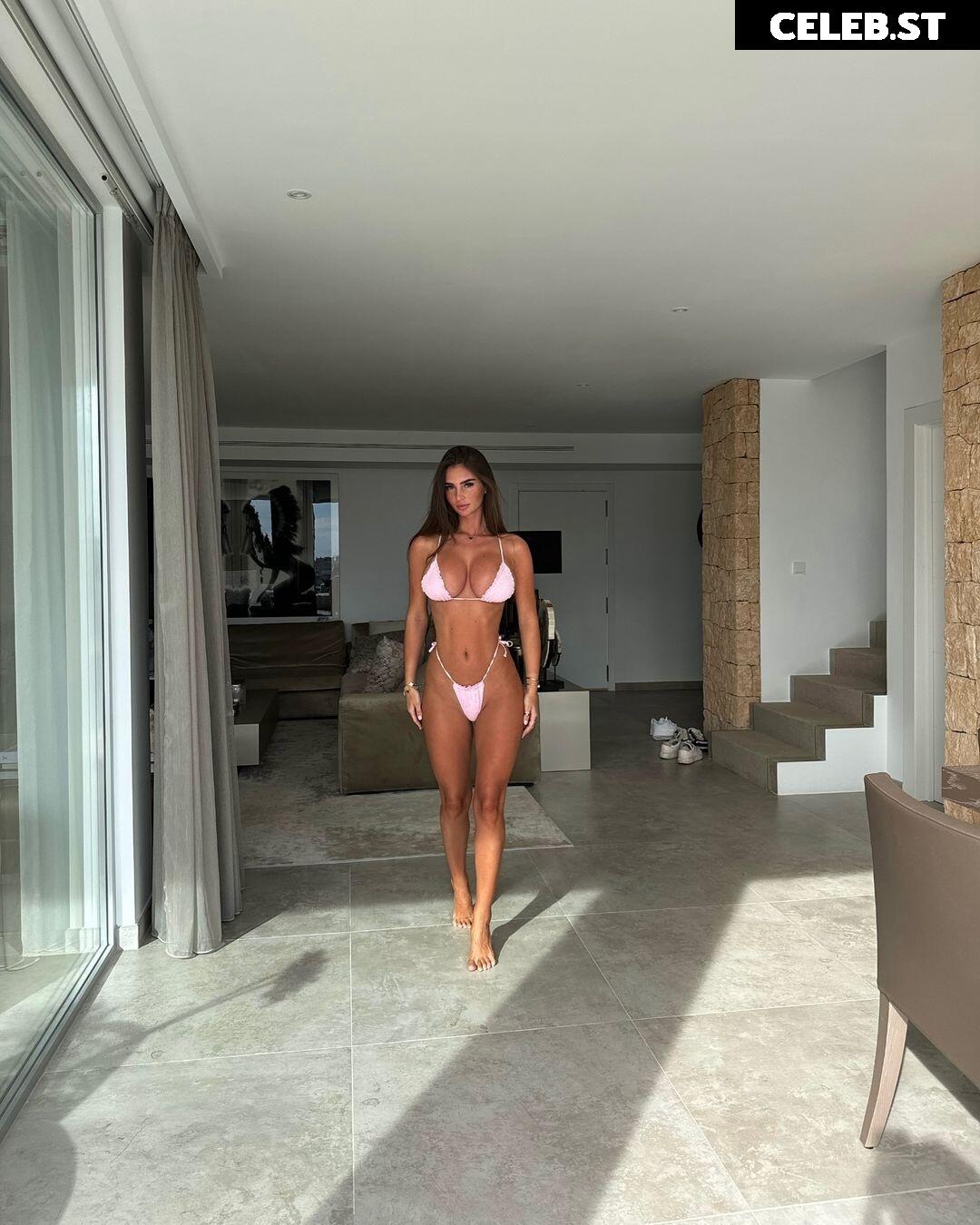 Maddy Cheary Image 703809