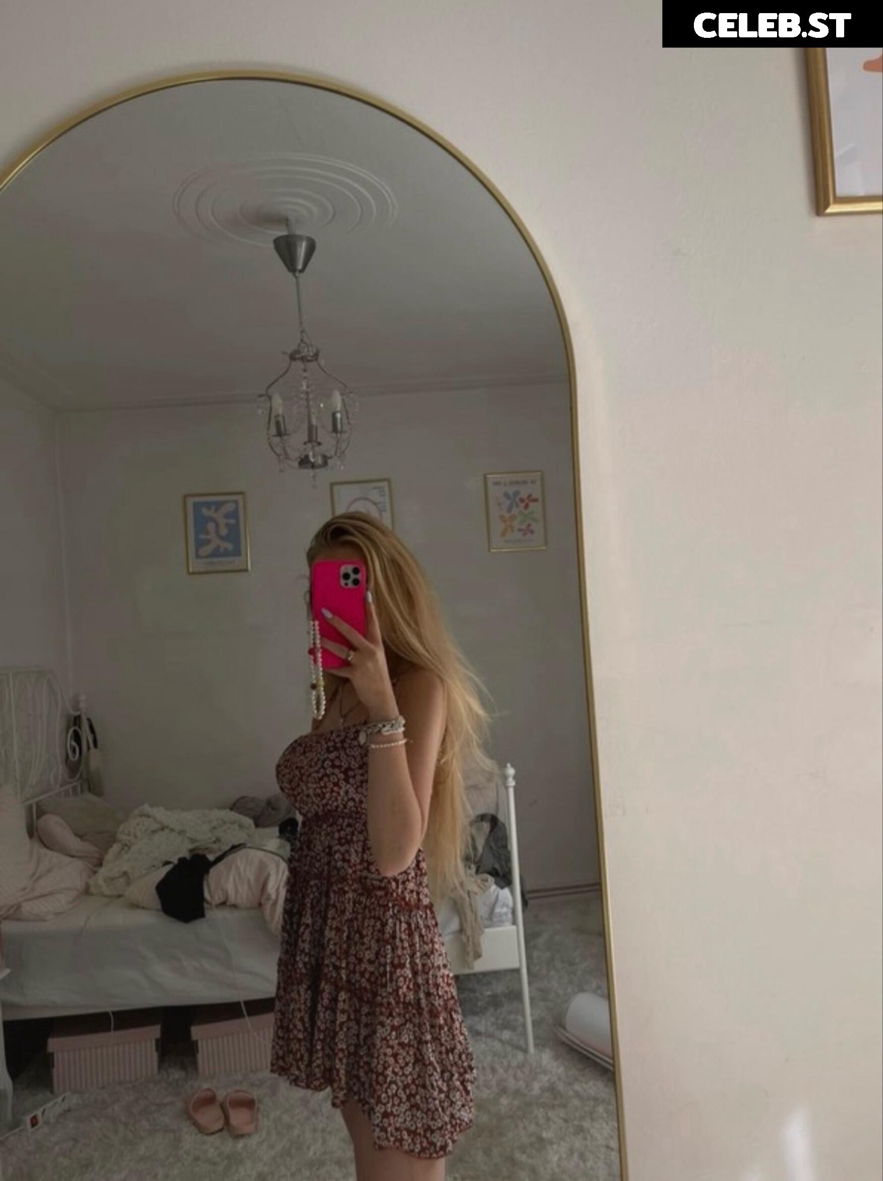 Carla Wiedbrauk Image 702261