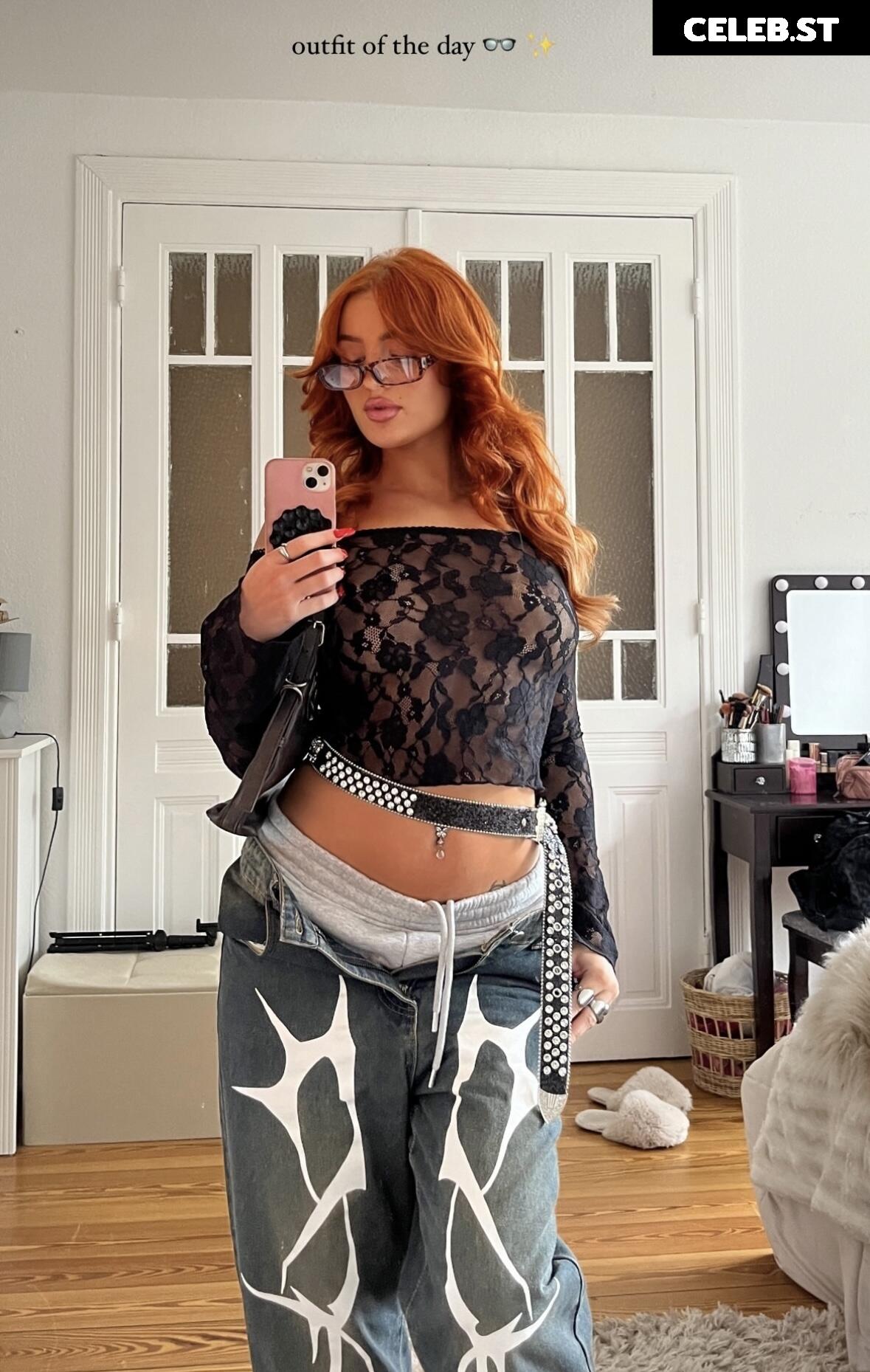 Cassy Cassau Image 702375