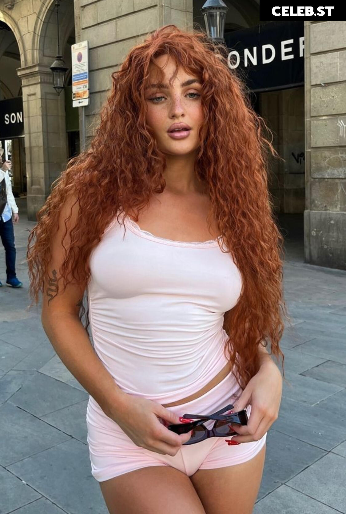 Cassy Cassau Image 702313