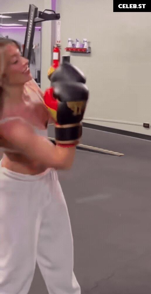 Tabitha Swatosh Image 701171