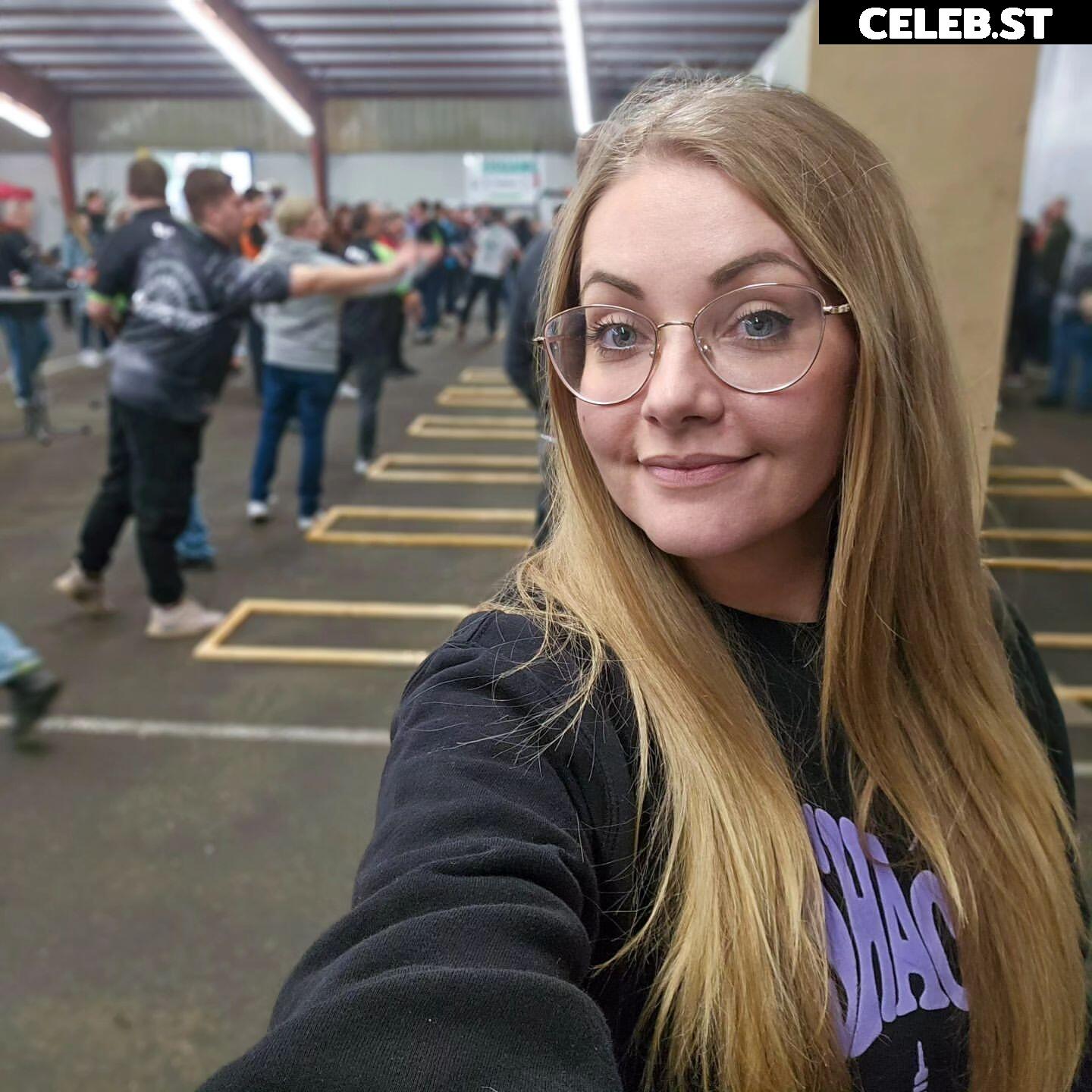 Sarah Milkowski Image 700668