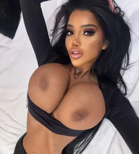 Image 918957 from Chloe Khan
