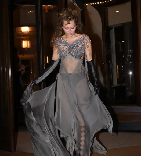 Image 9885332 from Miley Cyrus