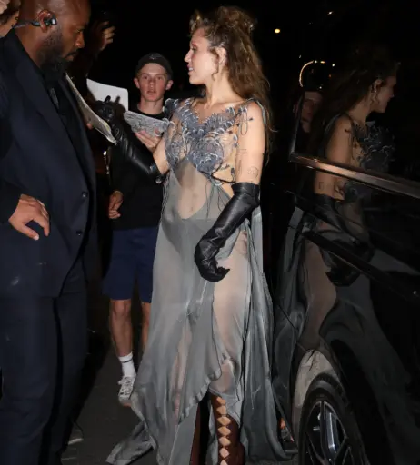 Image 9885334 from Miley Cyrus